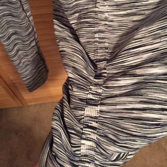 Fastest Track Asymmetrical Quarter Zip Gray - Picture 2 of 8